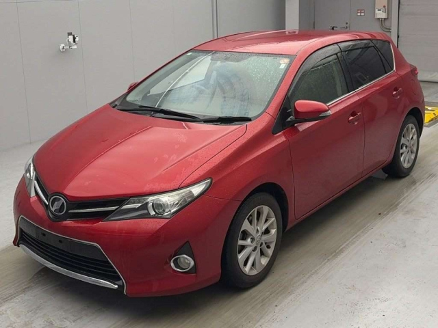 TOYOTA AURIS