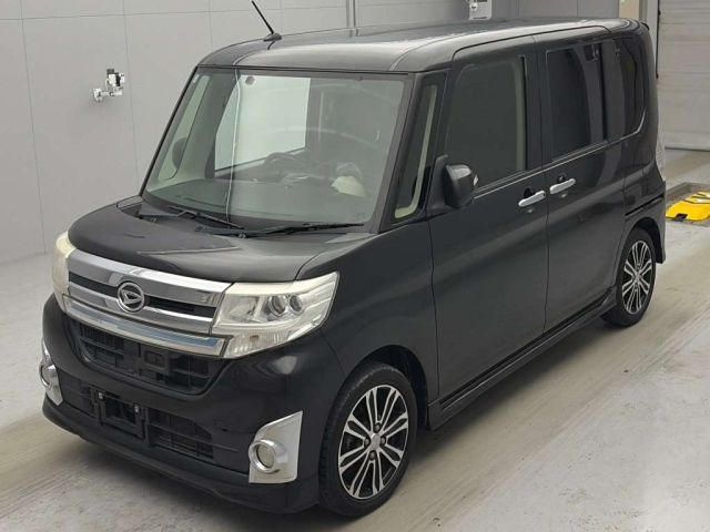 DAIHATSU TANTO — фото