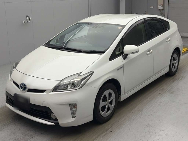 TOYOTA PRIUS — фото