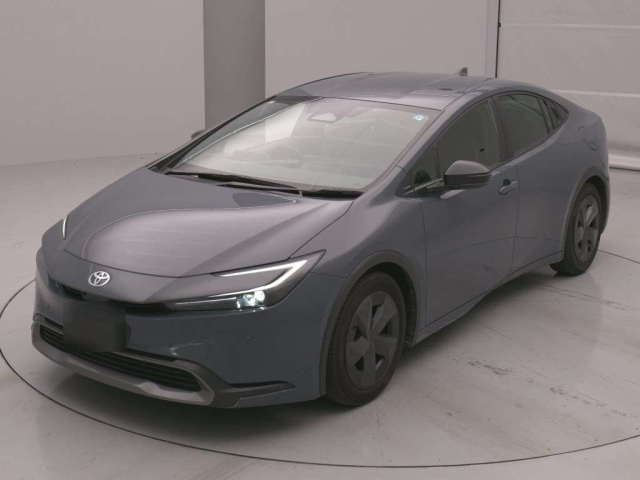 TOYOTA PRIUS — фото