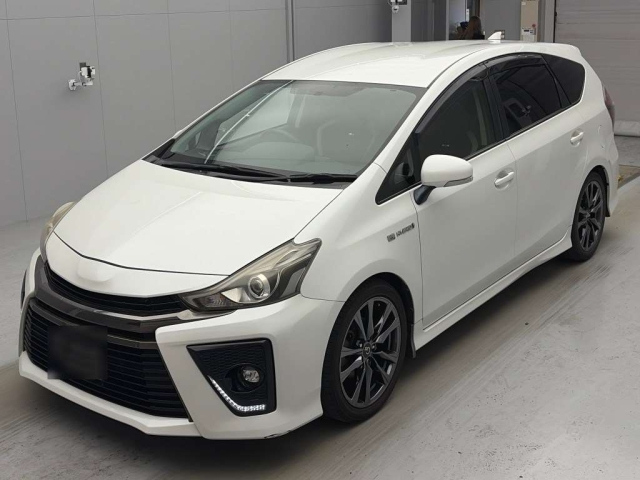 TOYOTA PRIUS — фото