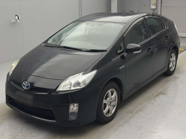 TOYOTA PRIUS — фото