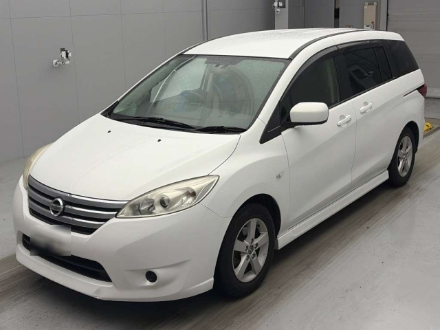 NISSAN LAFESTA — фото
