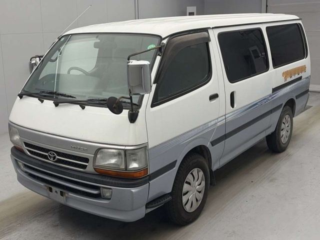 TOYOTA HIACE VAN