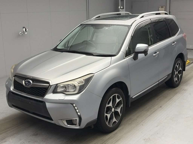 SUBARU FORESTER — фото