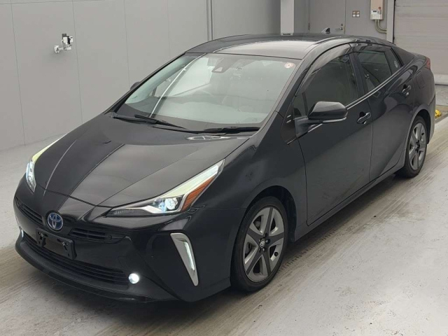 TOYOTA PRIUS — фото