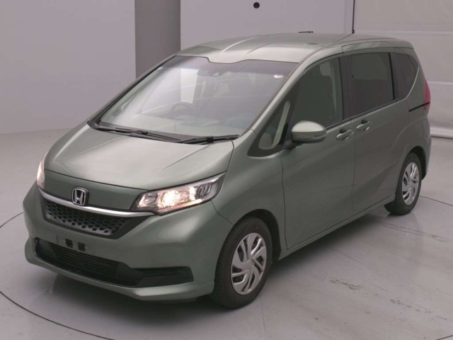 HONDA FREED — фото