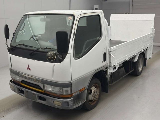 MITSUBISHI CANTER — фото