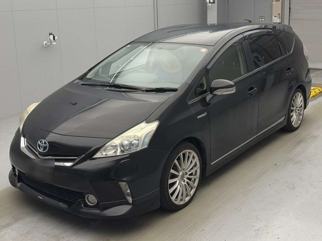 TOYOTA PRIUS — фото