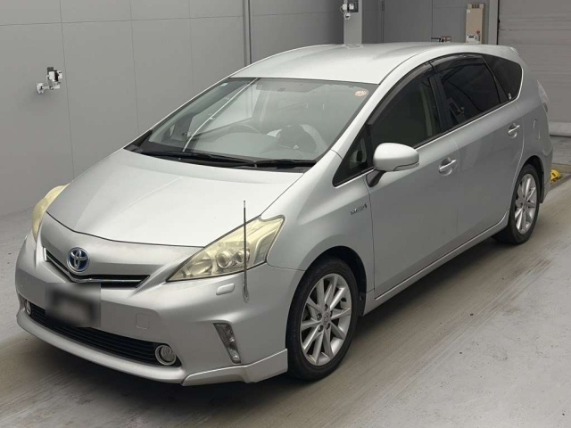 TOYOTA PRIUS — фото
