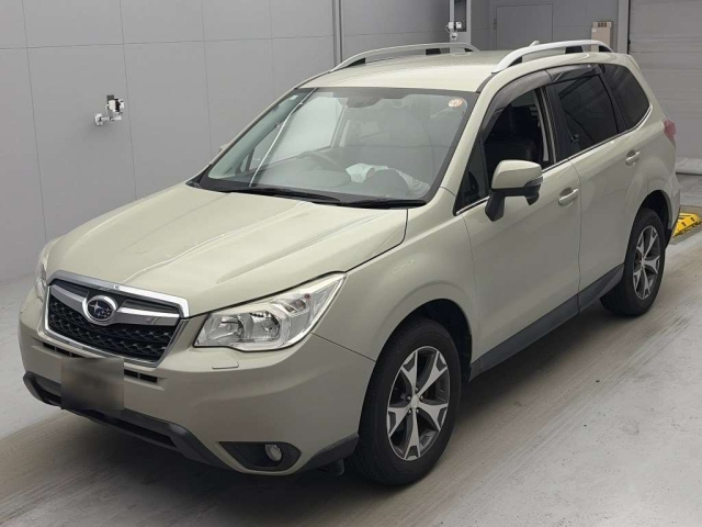 SUBARU FORESTER — фото