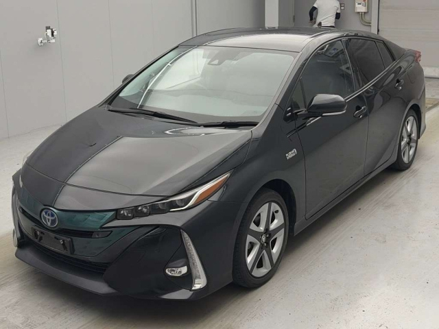 TOYOTA PRIUS — фото