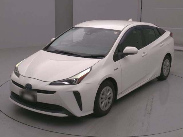 TOYOTA PRIUS — фото