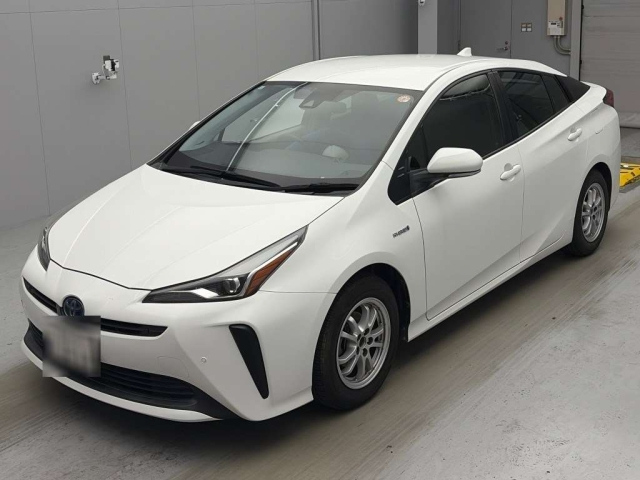 TOYOTA PRIUS — фото