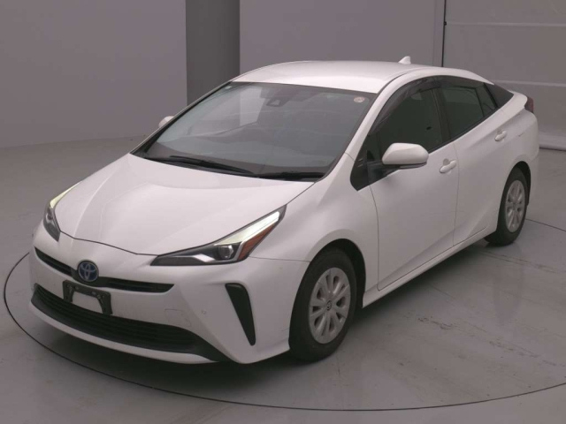 TOYOTA PRIUS — фото