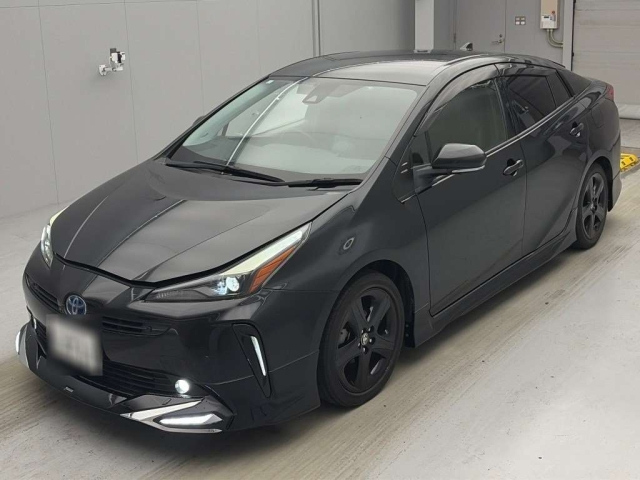 TOYOTA PRIUS — фото