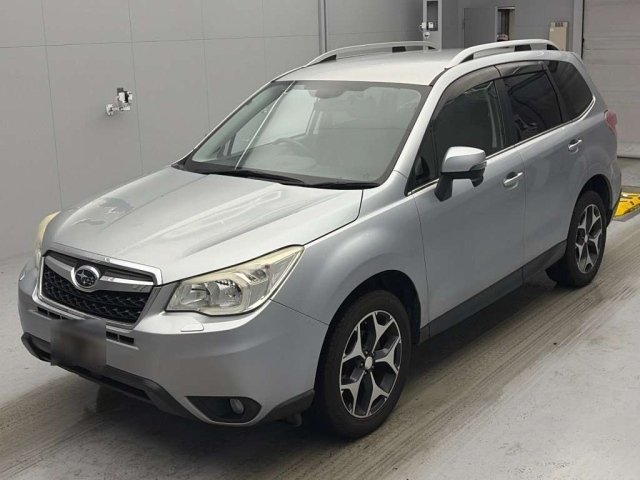 SUBARU FORESTER — фото