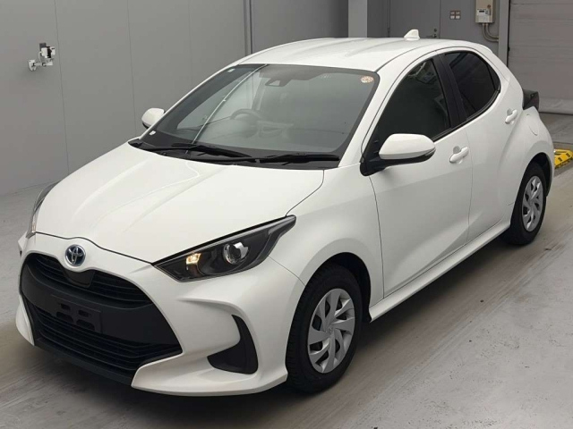 TOYOTA YARIS — фото