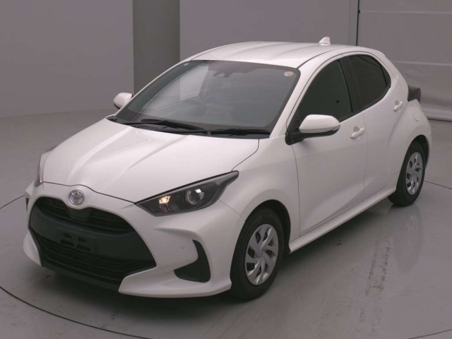 TOYOTA YARIS — фото