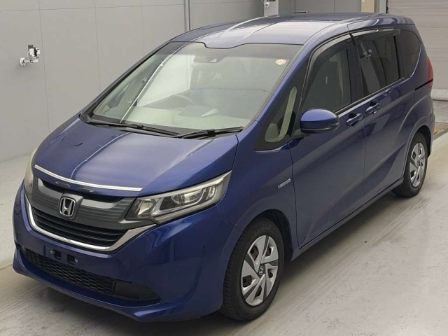 HONDA FREED — фото