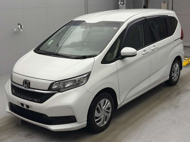 HONDA FREED — фото