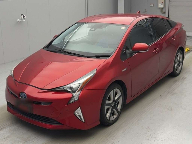 TOYOTA PRIUS — фото