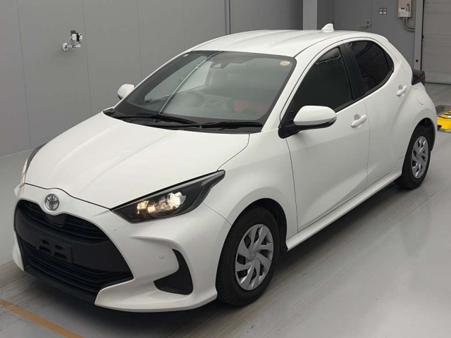 TOYOTA YARIS — фото
