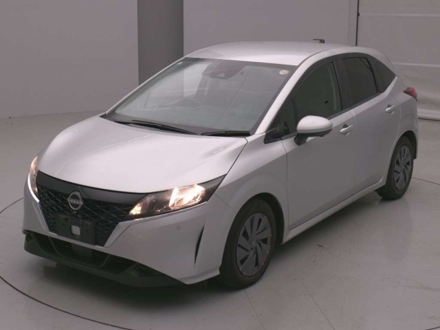 NISSAN NOTE — фото