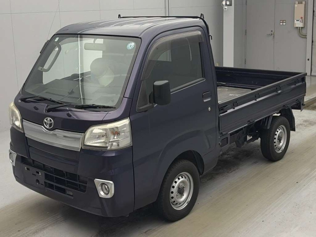 TOYOTA PIXIS — фото