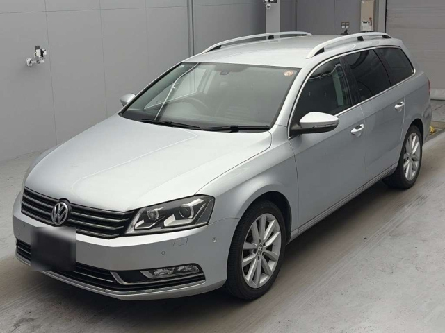 VOLKSWAGEN PASSAT — фото