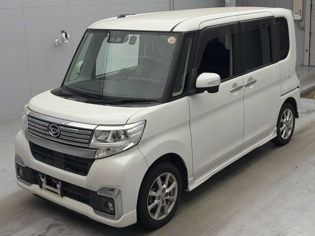 DAIHATSU TANTO — фото