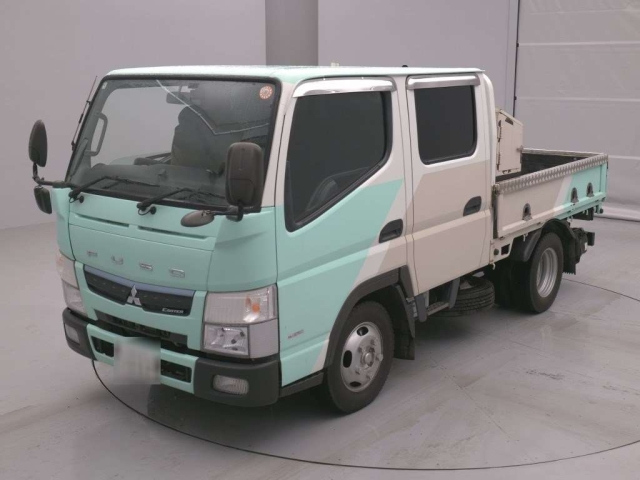 MITSUBISHI CANTER — фото