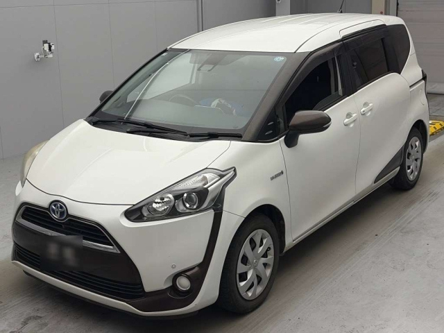 TOYOTA SIENTA — фото