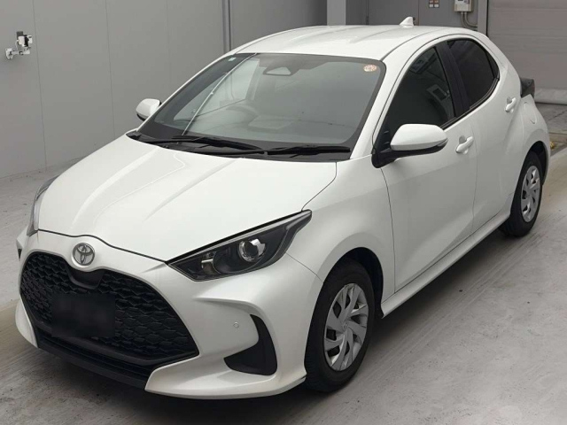 TOYOTA YARIS — фото