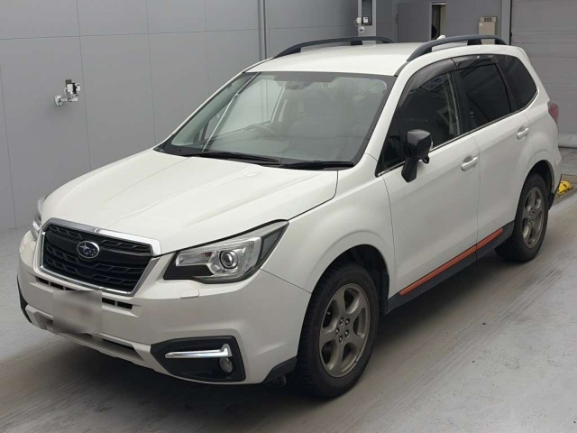 SUBARU FORESTER — фото