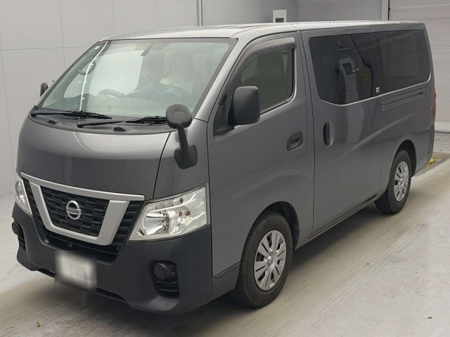 NISSAN CARAVAN — фото