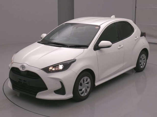 TOYOTA YARIS — фото