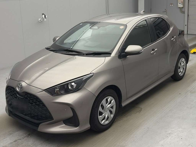 TOYOTA YARIS — фото