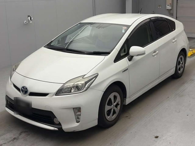 TOYOTA PRIUS — фото