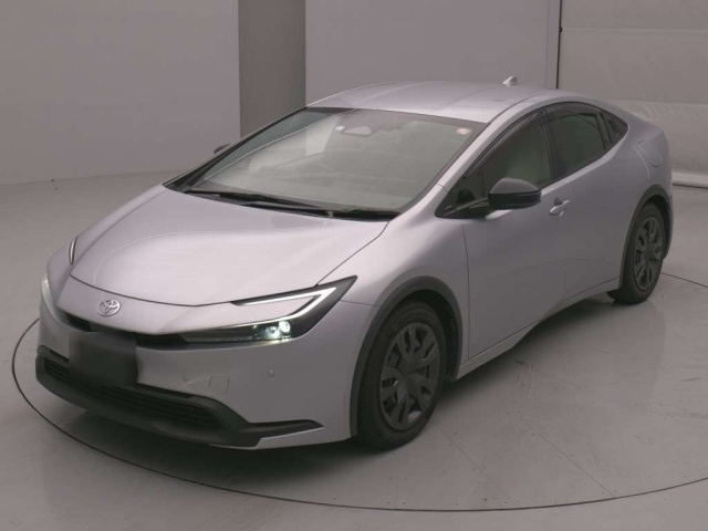 TOYOTA PRIUS — фото
