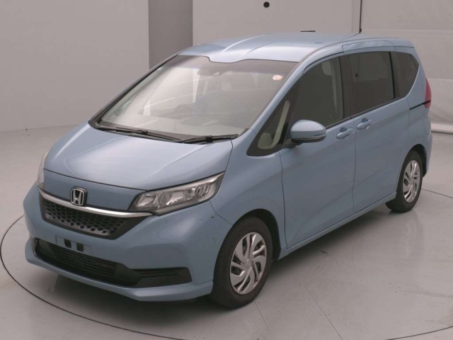 HONDA FREED — фото