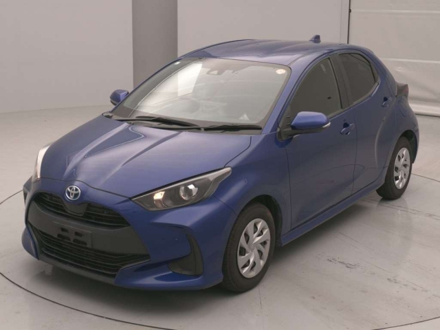 TOYOTA YARIS — фото