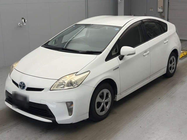 TOYOTA PRIUS — фото