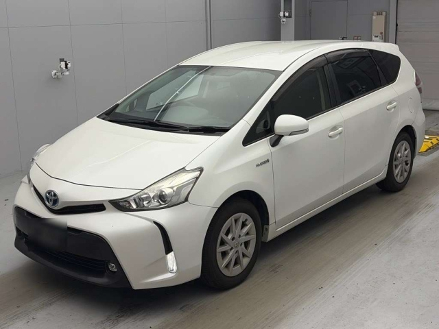 TOYOTA PRIUS — фото