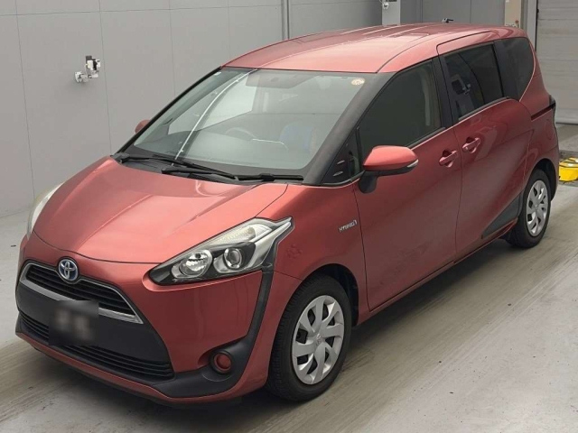 TOYOTA SIENTA — фото