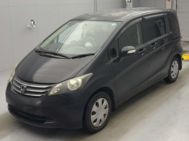 HONDA FREED — фото