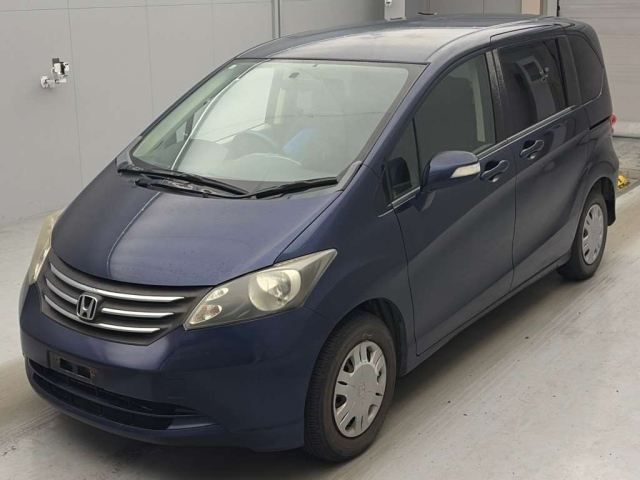 HONDA FREED — фото