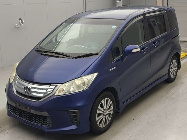 HONDA FREED — фото