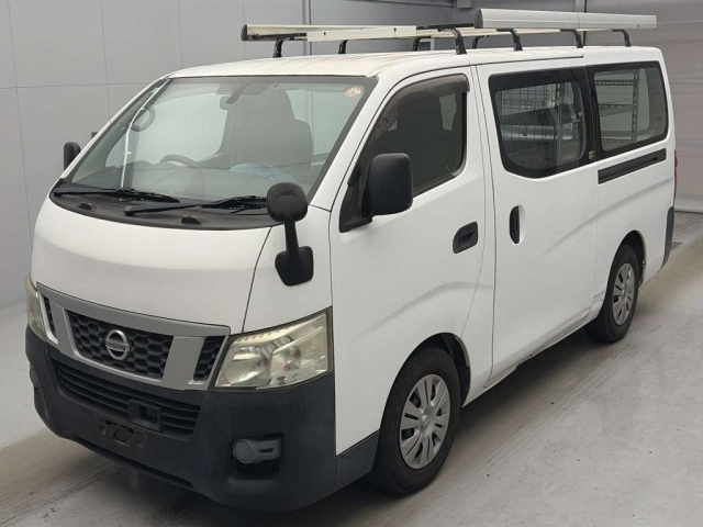 NISSAN CARAVAN — фото