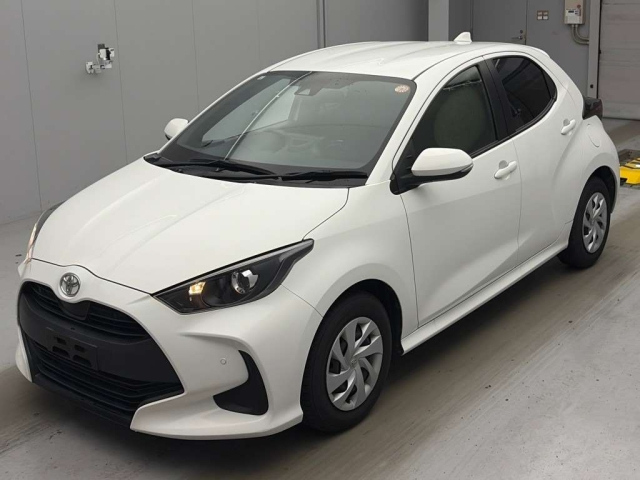 TOYOTA YARIS — фото